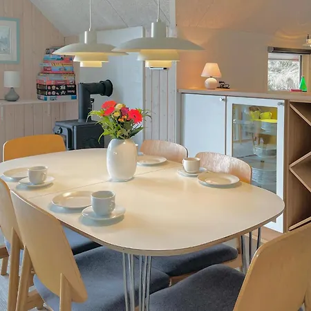 3 Bedroom Beautiful In Blåvand