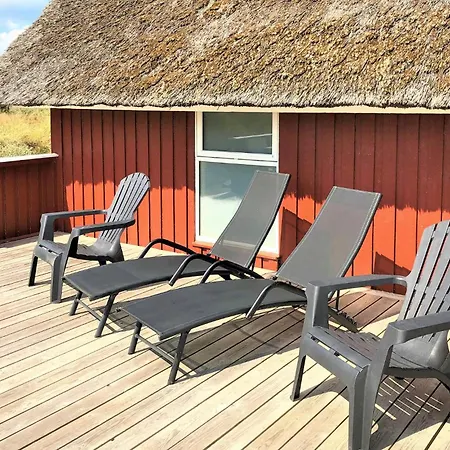 Holiday home 3 Bedroom Beautiful In Blavand
