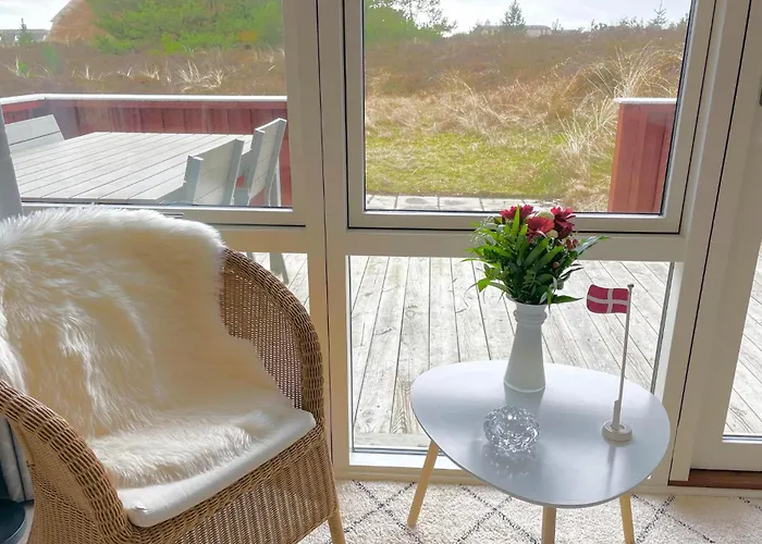 3 Bedroom Beautiful In Feriehus Blåvand